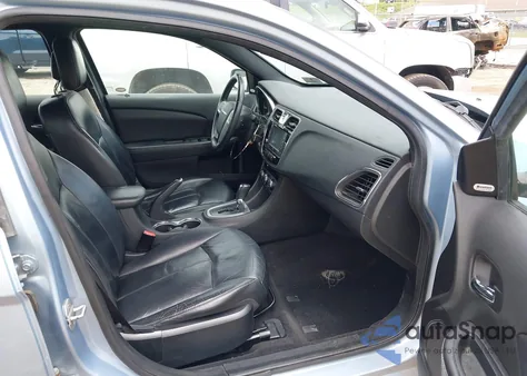 2013 Chrysler 200 Limited z USA, uszkodzony, nr VIN 1C3CCBCG0DN524593